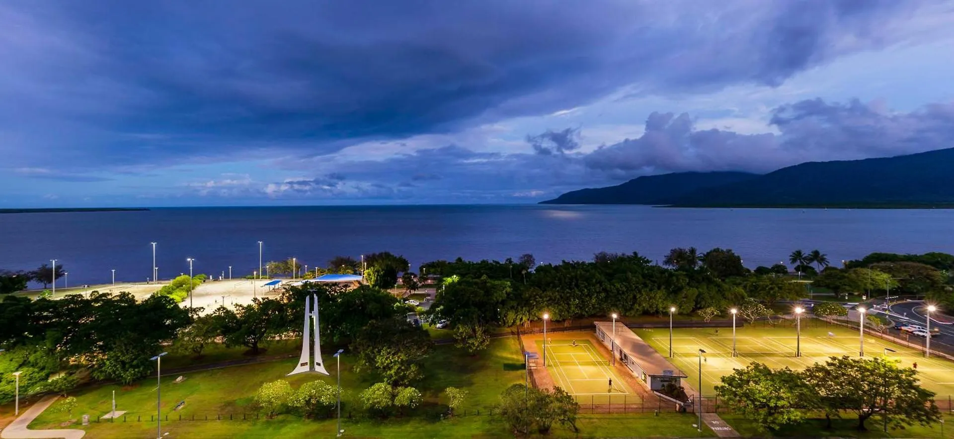 Rydges Esplanade Resort Cairns