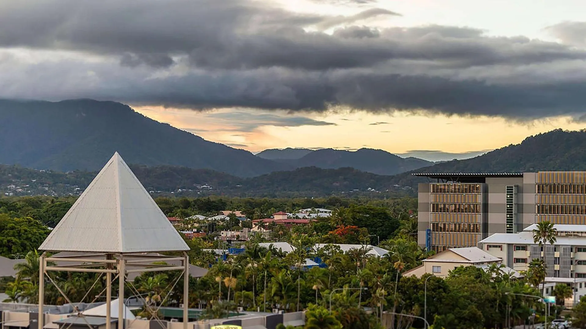 Hotel Rydges Esplanade Resort Cairns