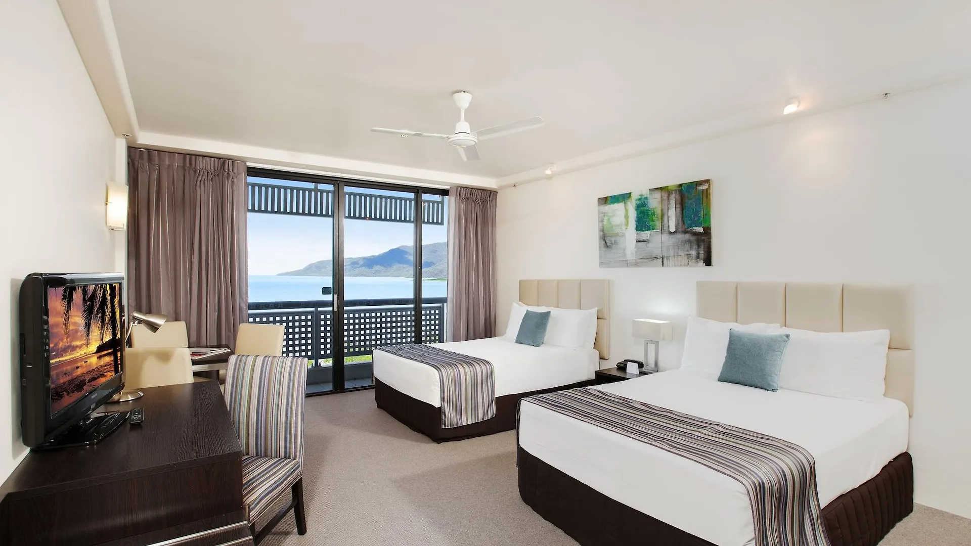 **** Hotel Rydges Esplanade Resort Cairns Australia