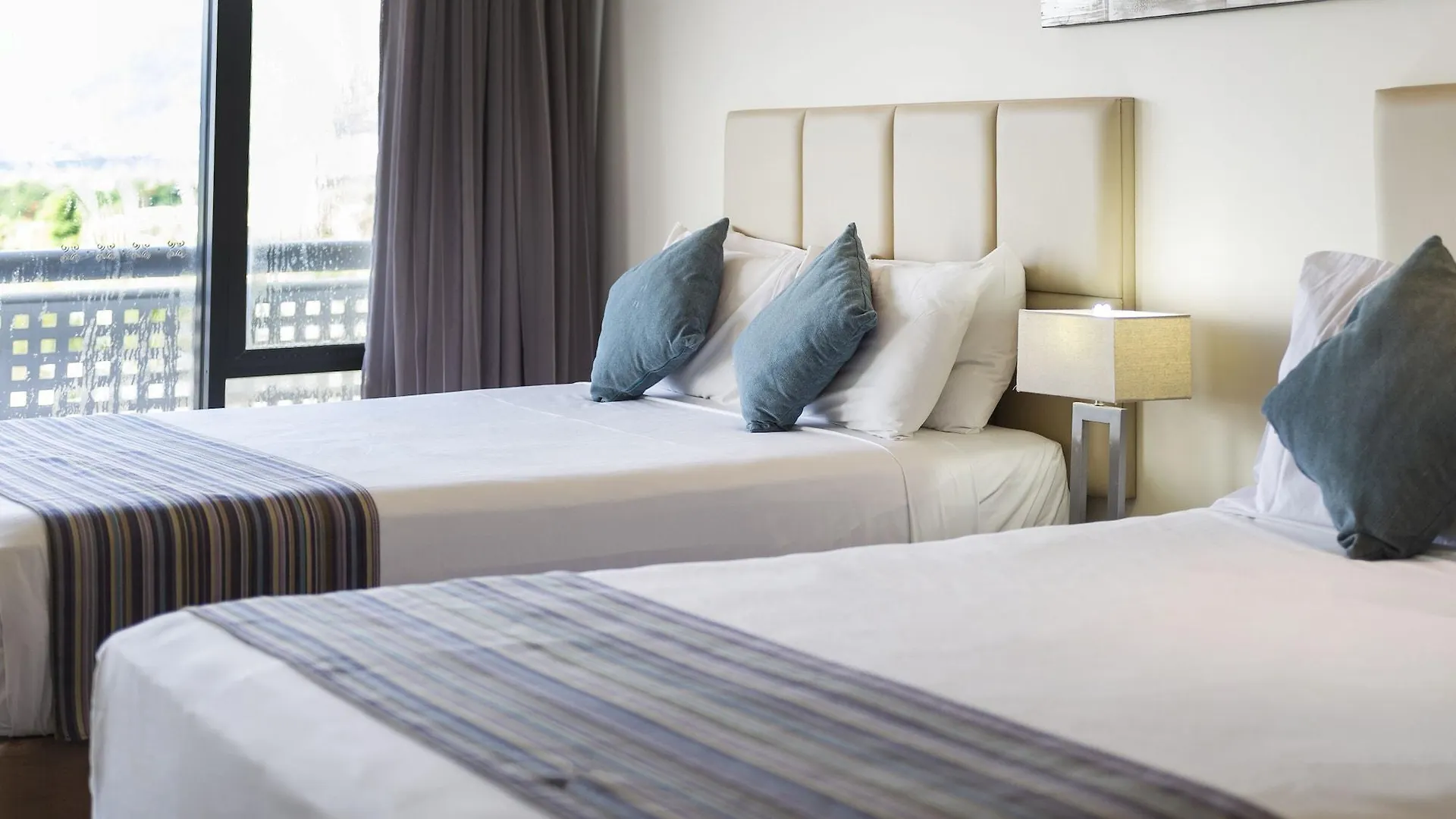 Rydges Esplanade Resort Cairns Hotel